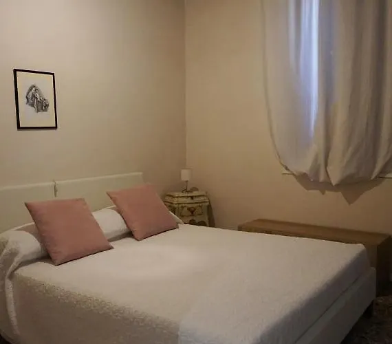 Castello Affittacamere 3*